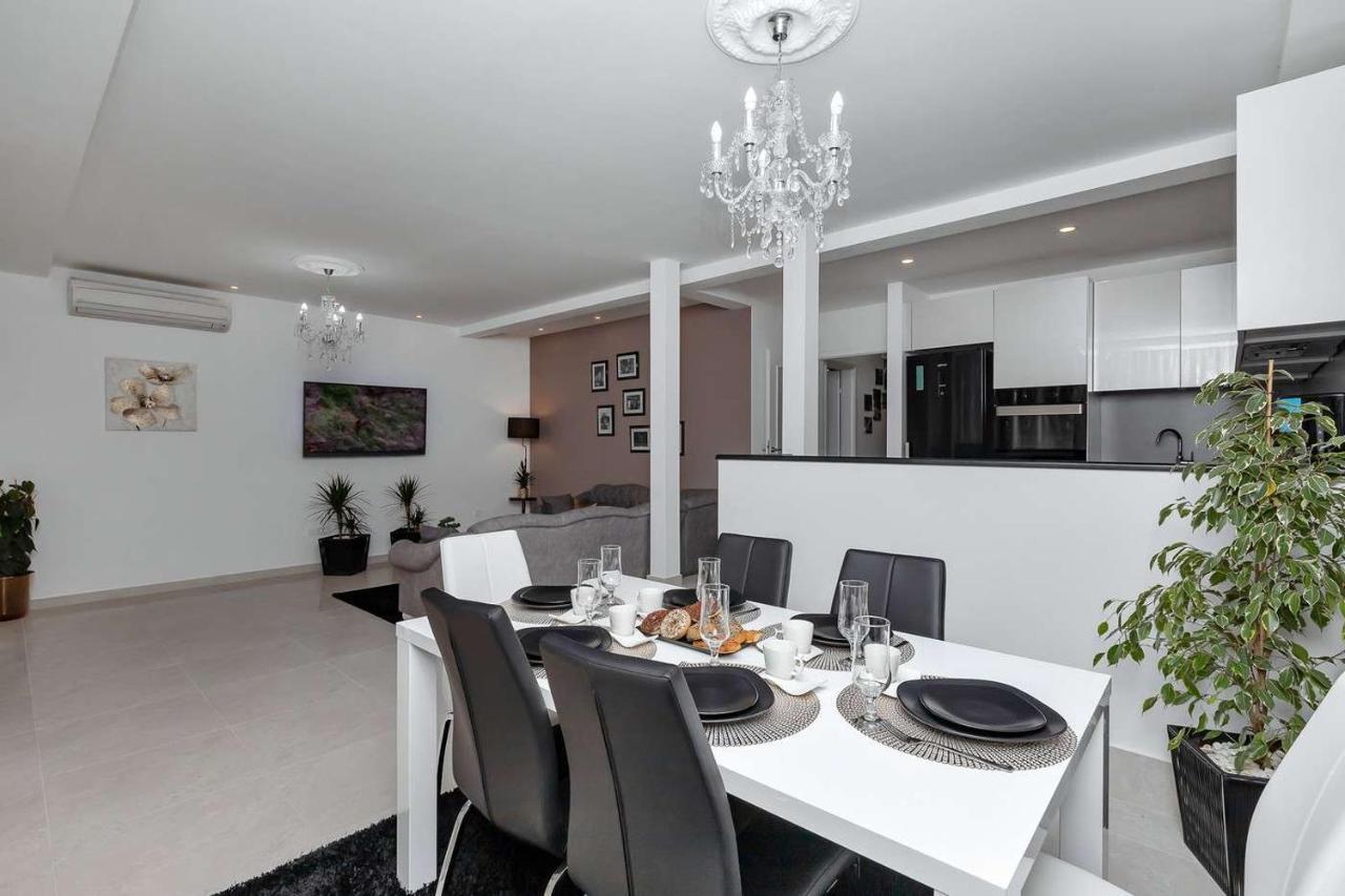 Luxurious Apartment Nino มาคาร์สกา ภายนอก รูปภาพ