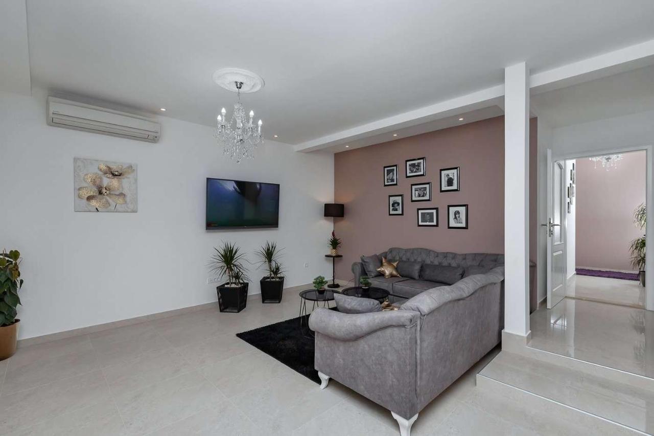 Luxurious Apartment Nino มาคาร์สกา ภายนอก รูปภาพ