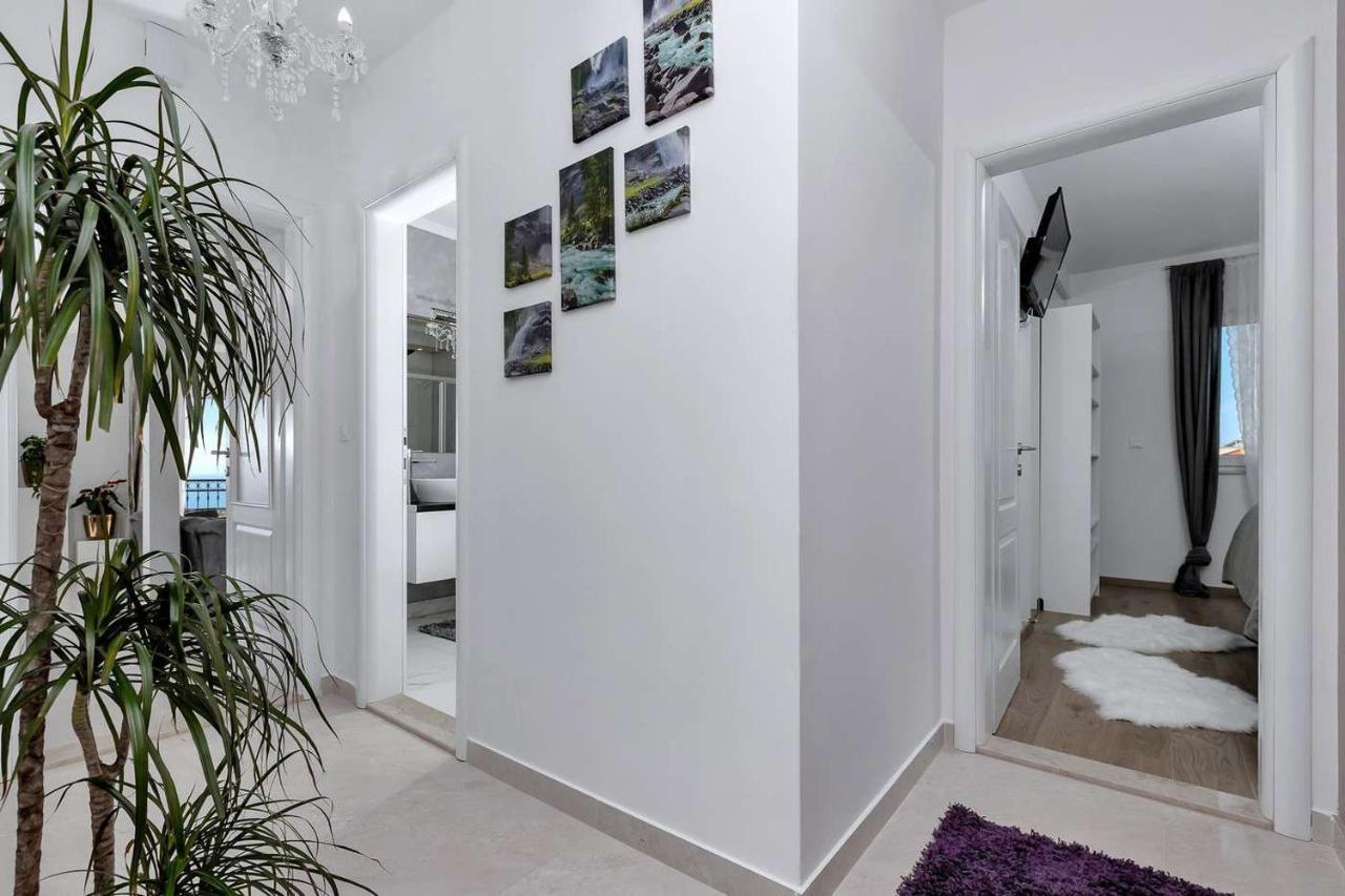 Luxurious Apartment Nino มาคาร์สกา ภายนอก รูปภาพ