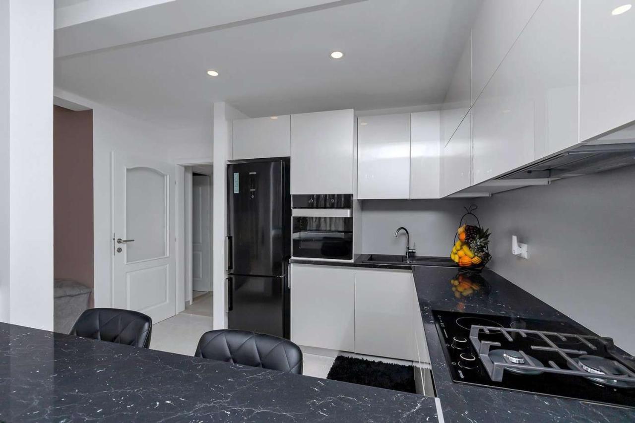 Luxurious Apartment Nino มาคาร์สกา ภายนอก รูปภาพ