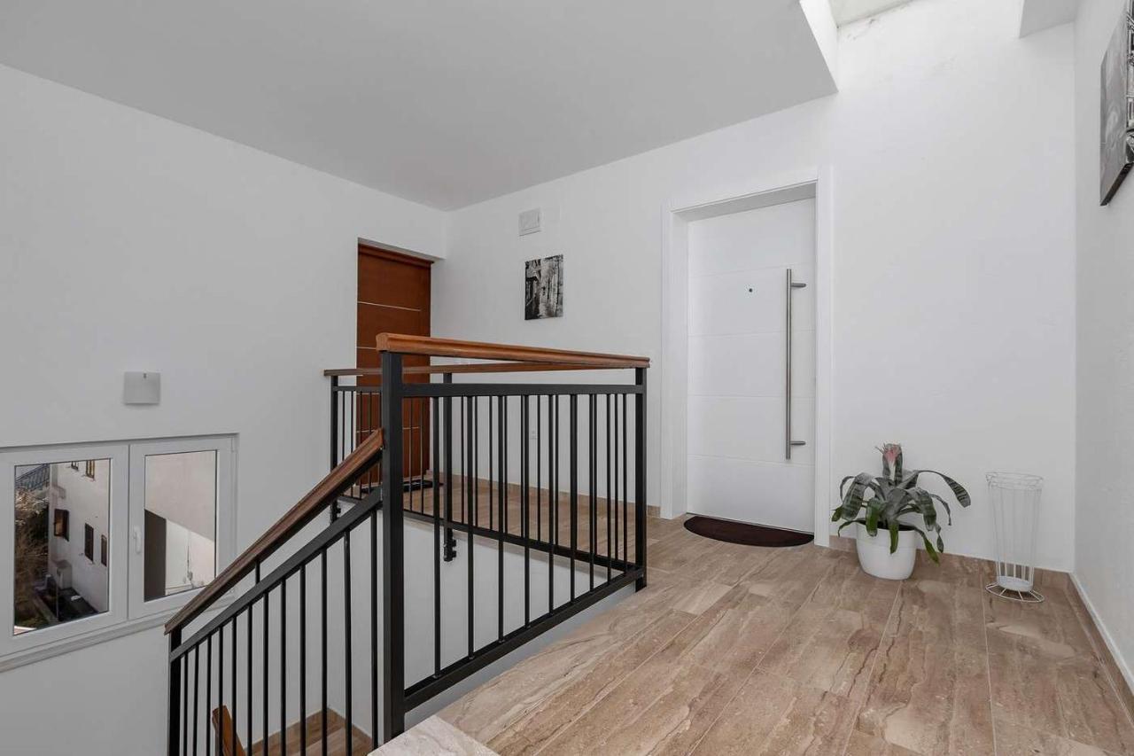 Luxurious Apartment Nino มาคาร์สกา ภายนอก รูปภาพ